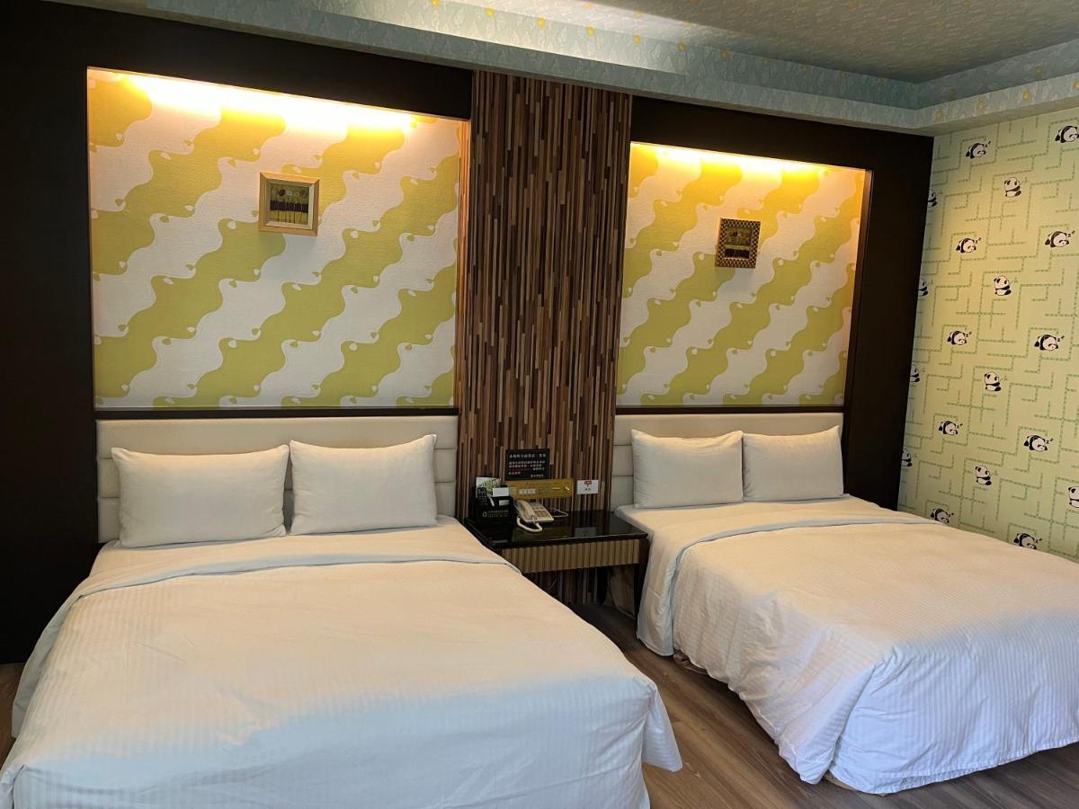 Hua Xiang Motel - Fengshan Kaohsiung Exterior photo