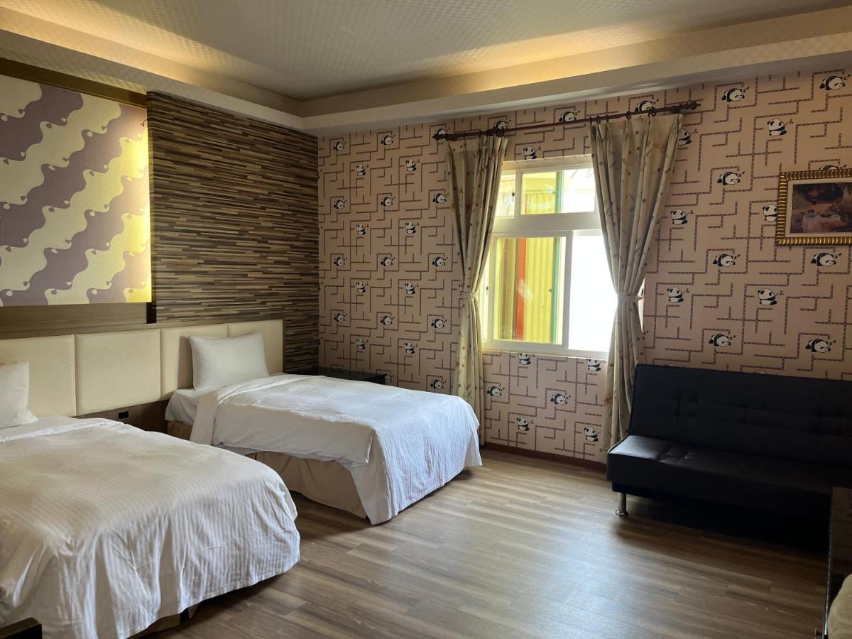 Hua Xiang Motel - Fengshan Kaohsiung Exterior photo