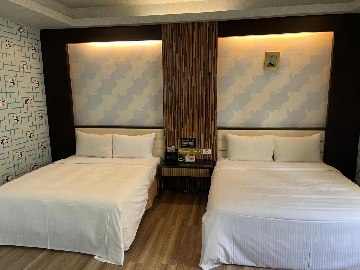 Hua Xiang Motel - Fengshan Kaohsiung Exterior photo